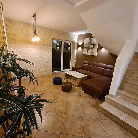Villa Rosie